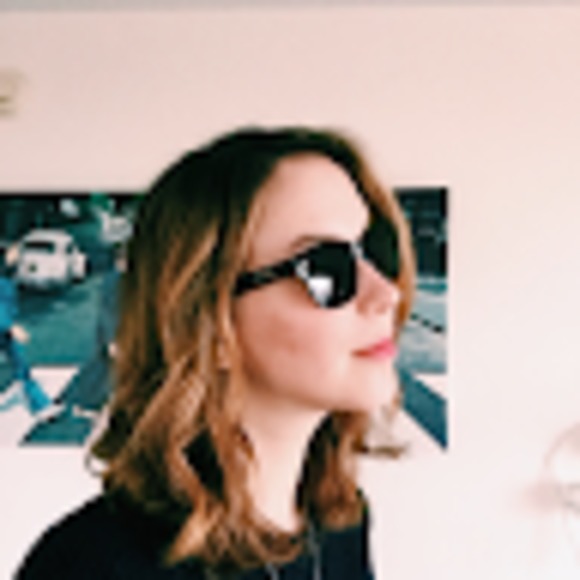 Meet your Posher, Michelle - Picture 1 of 1